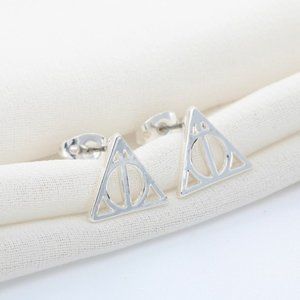 🆕 NWOT Silver Tone Harry Potter Deathly Hallows Earrings